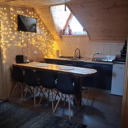 Lodge затишний куточок *