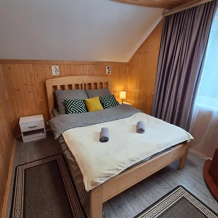 затишний куточок Lodge Yaremche